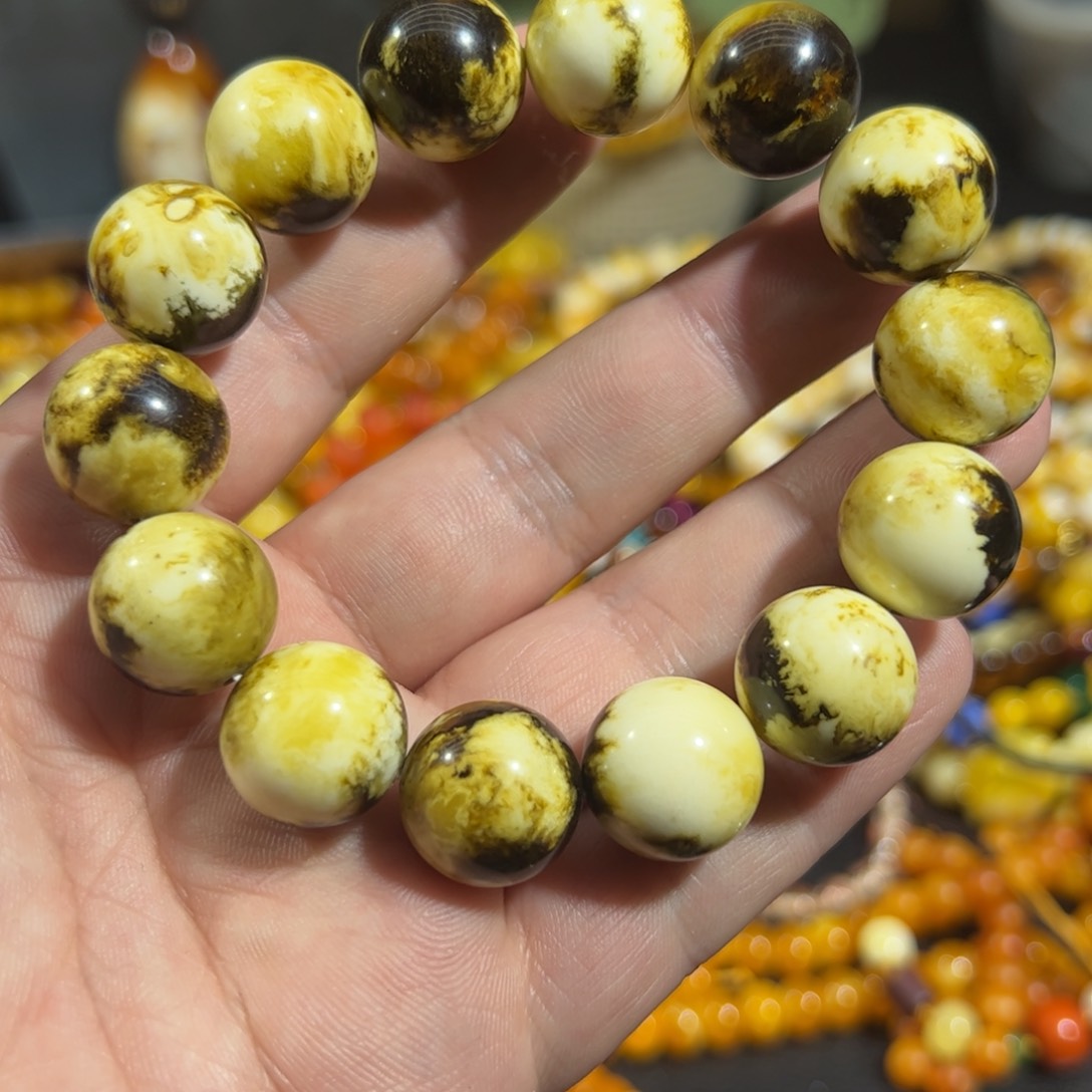 卡1.6加瓷白药蜜手串