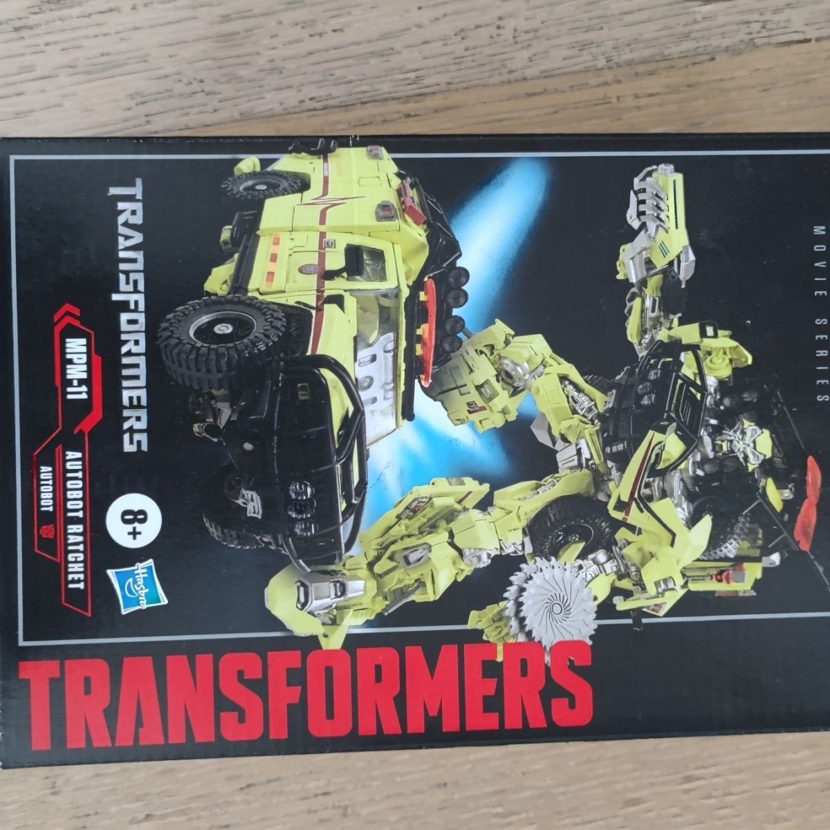 变形金刚mpm11救护车，全新版本随机，拆封无售后盒控验尸官慎拍