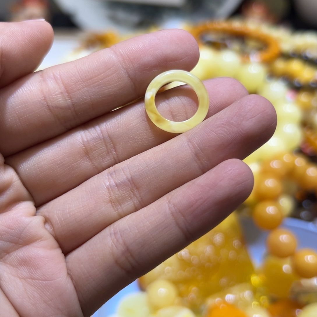 琥珀珠宝奇石未镶嵌