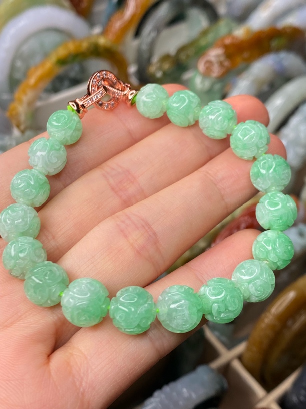 雕花珠子手串团寿龙纹珠手串