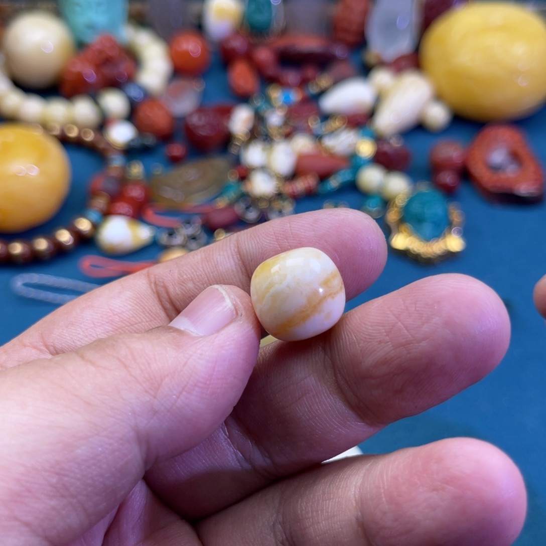 琥珀未镶嵌珠宝奇石62