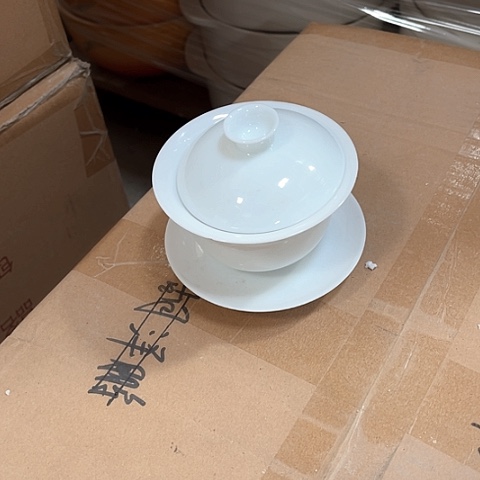 微瑕，不能明火，口径9，高度5冰种盖碗一套