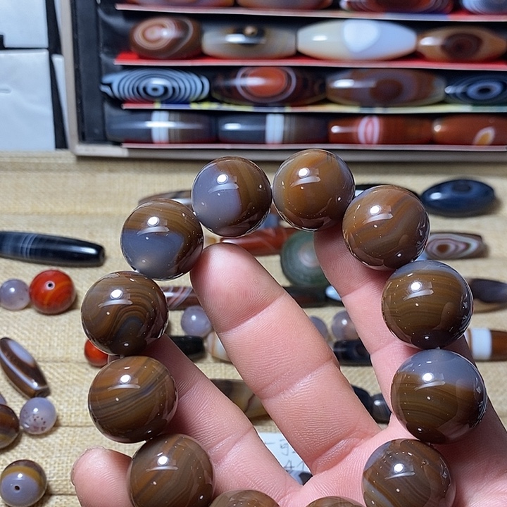 玛瑙/玉髓合金颈饰