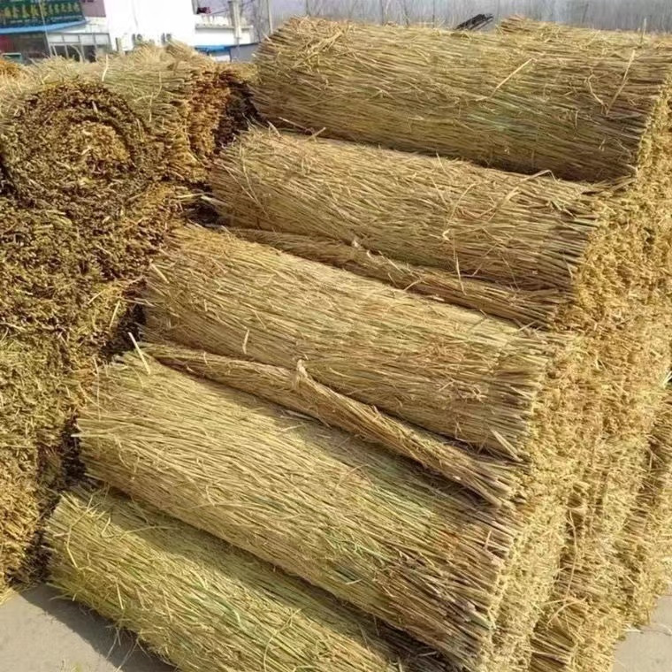 稻草帘子大棚保温草帘防寒保湿防滑草垫屋顶装饰隔热水泥路面养护