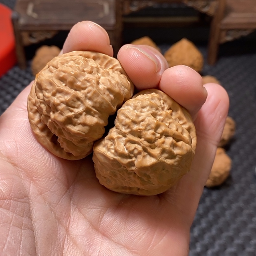 【闪购商品】文玩核桃把件41尺，需要修，蛤蟆头