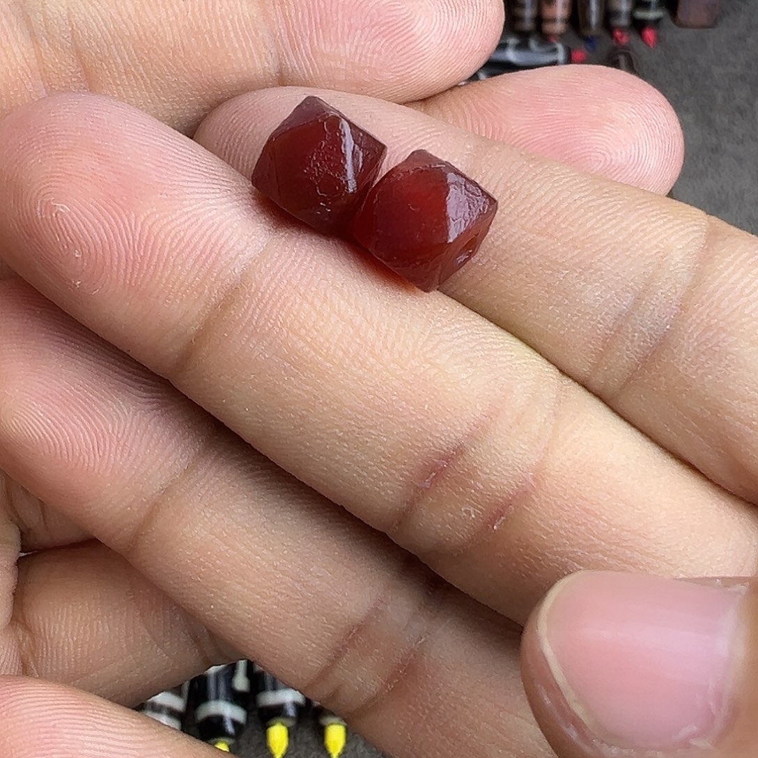 玛瑙/玉髓未镶嵌吊坠(赠链)