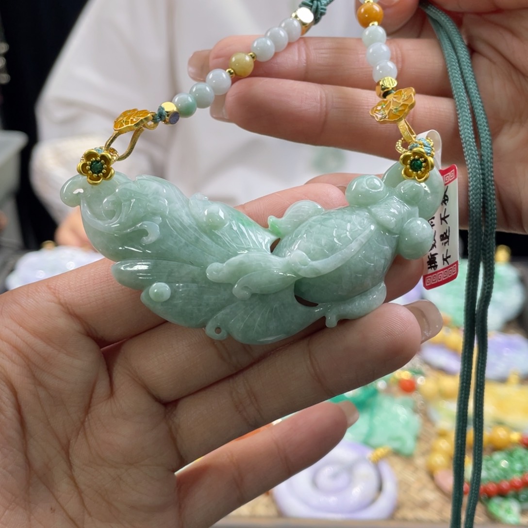 翡翠颈饰未镶嵌代编织