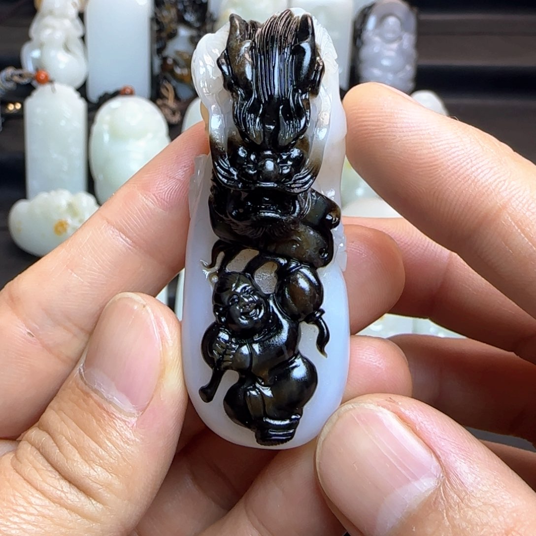 和田玉未镶嵌颈饰