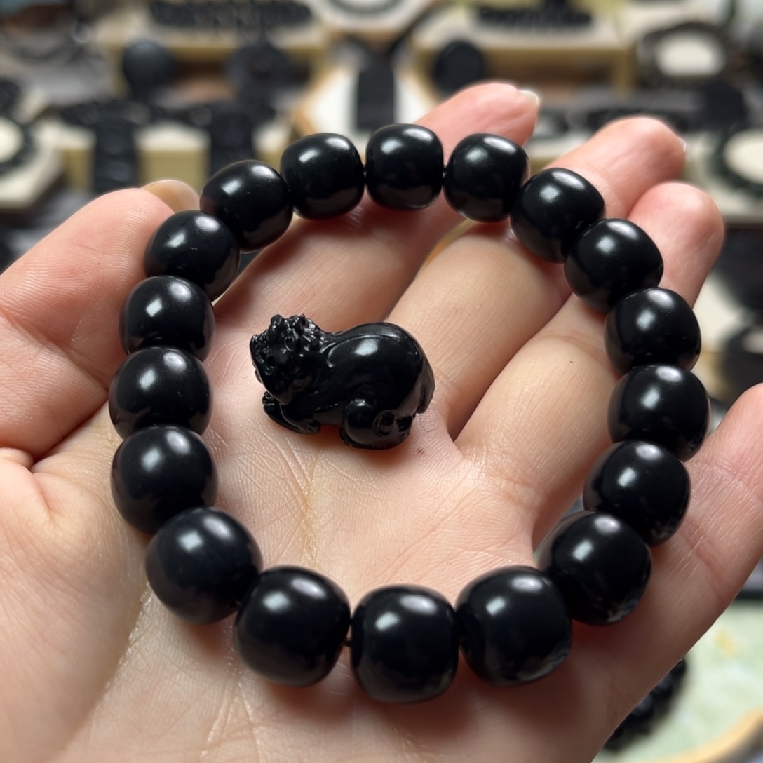 憨***～和田玉（墨玉）未镶嵌颈饰卡12老型加貔貅