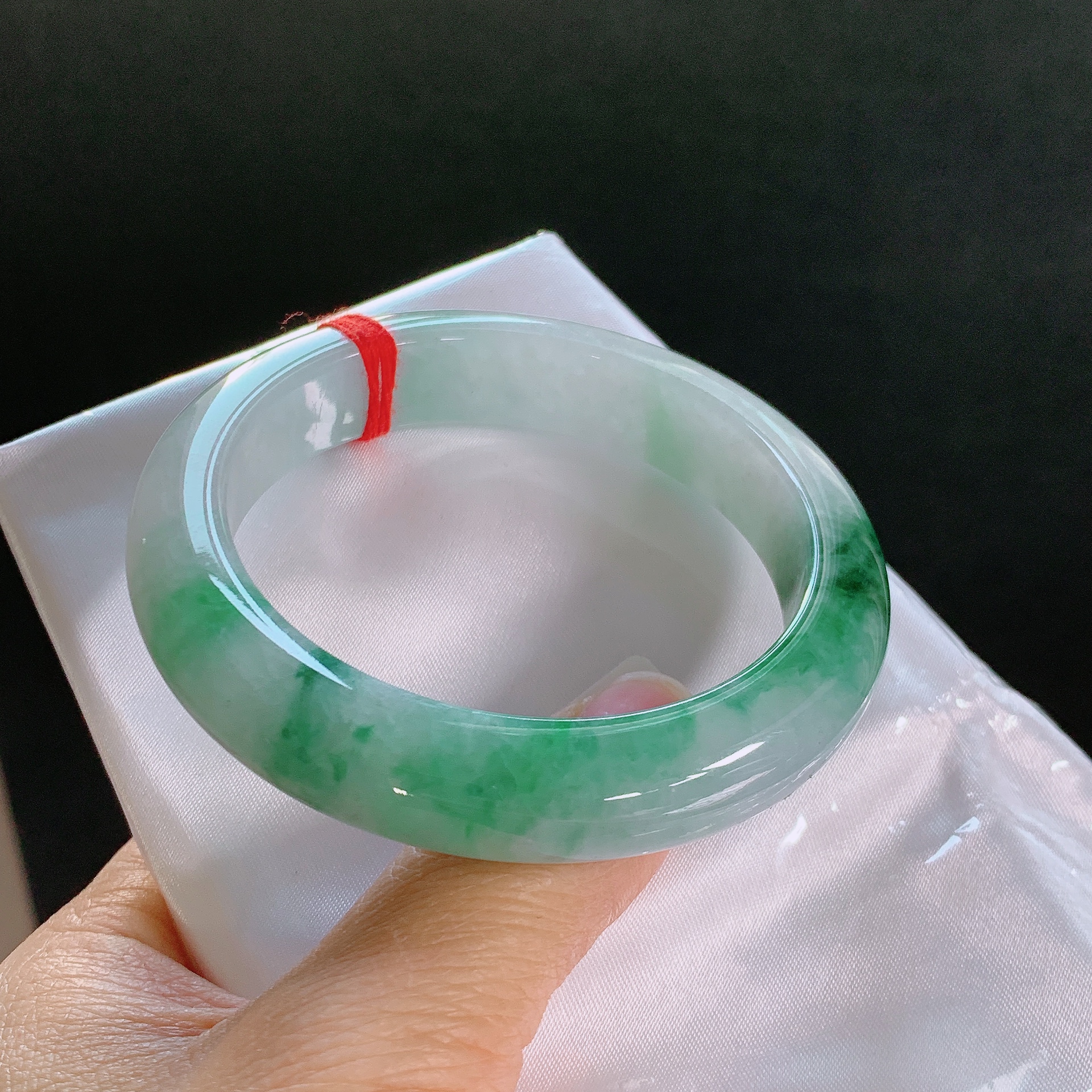 天然翡翠A货飘花5556手镯634号绿色精美女款