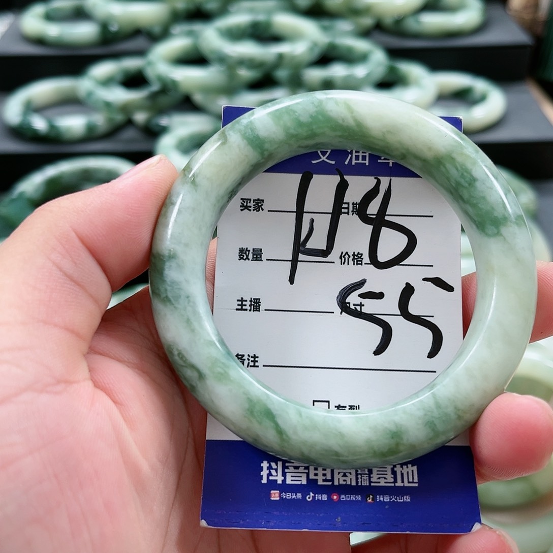 【闪购商品】未镶嵌透闪石-蛇纹石玉手镯