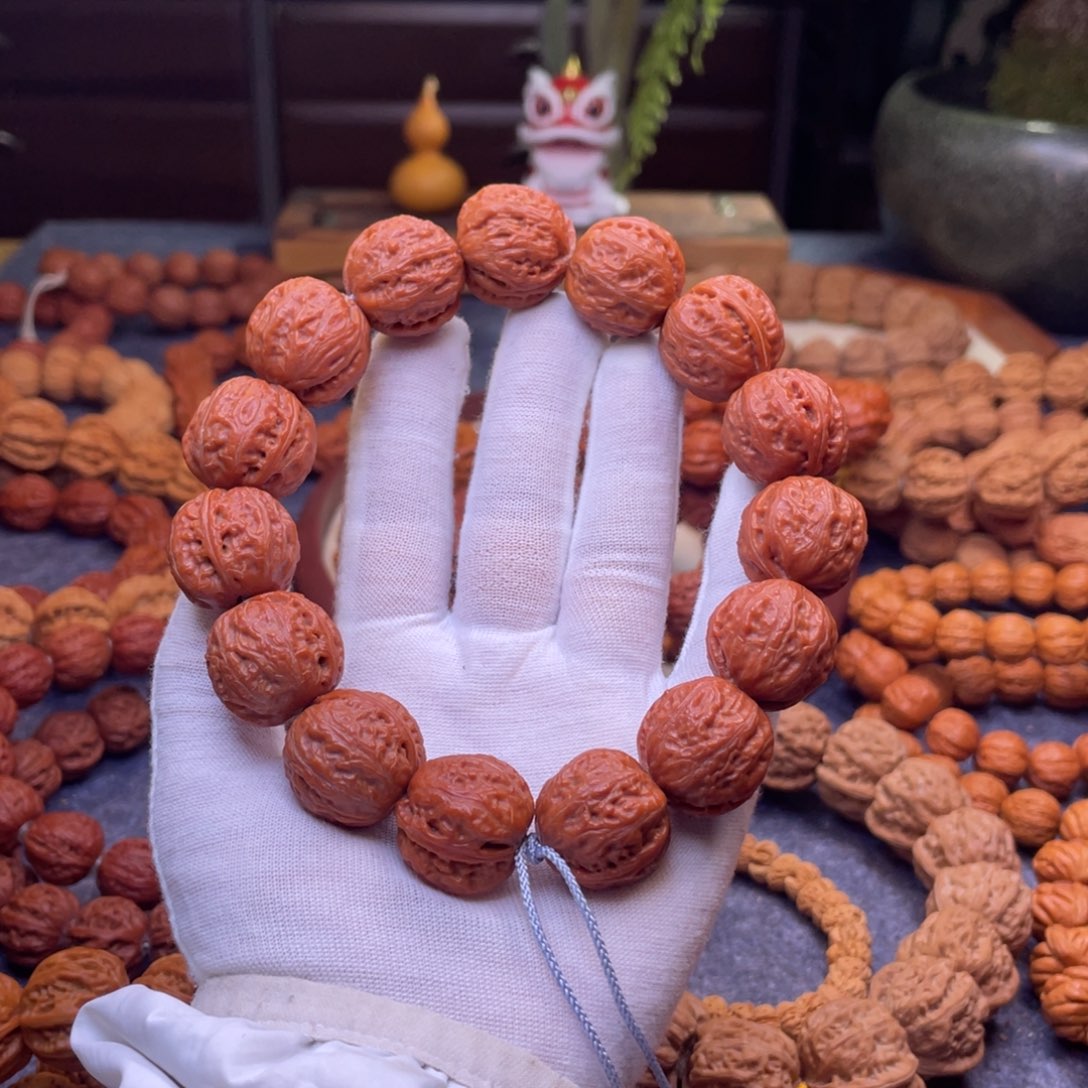 手串文玩核桃绣球