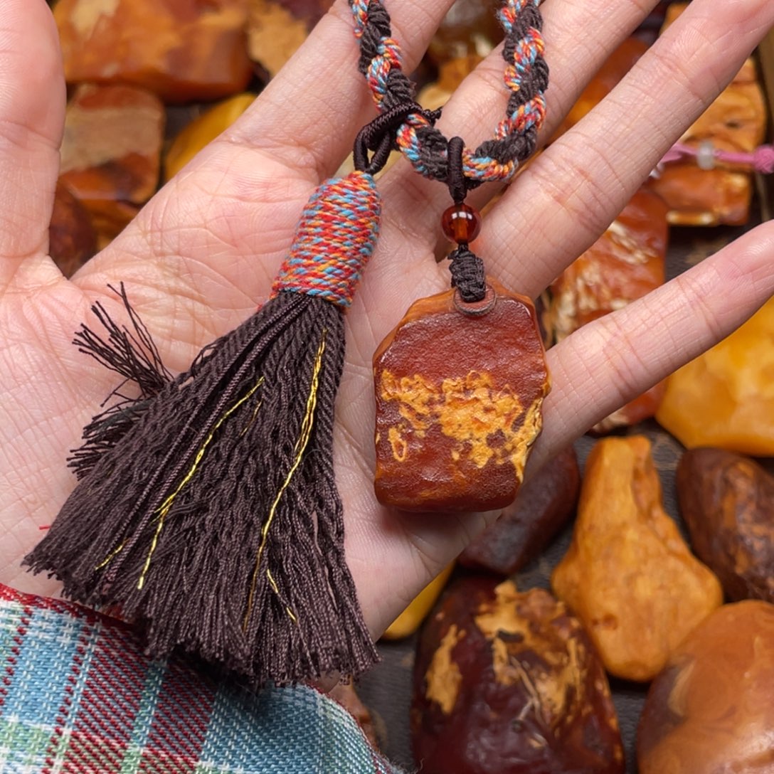 琥珀未镶嵌珠宝奇石