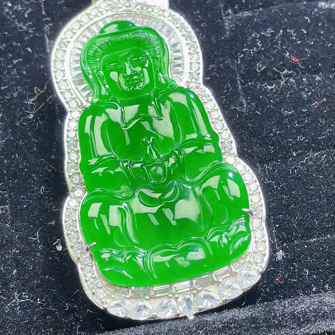 翡翠颈饰未镶嵌67，