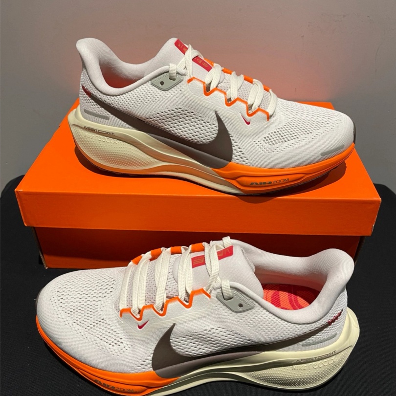 2025新款男士回弹耐磨运动跑步鞋网面训练休闲透气