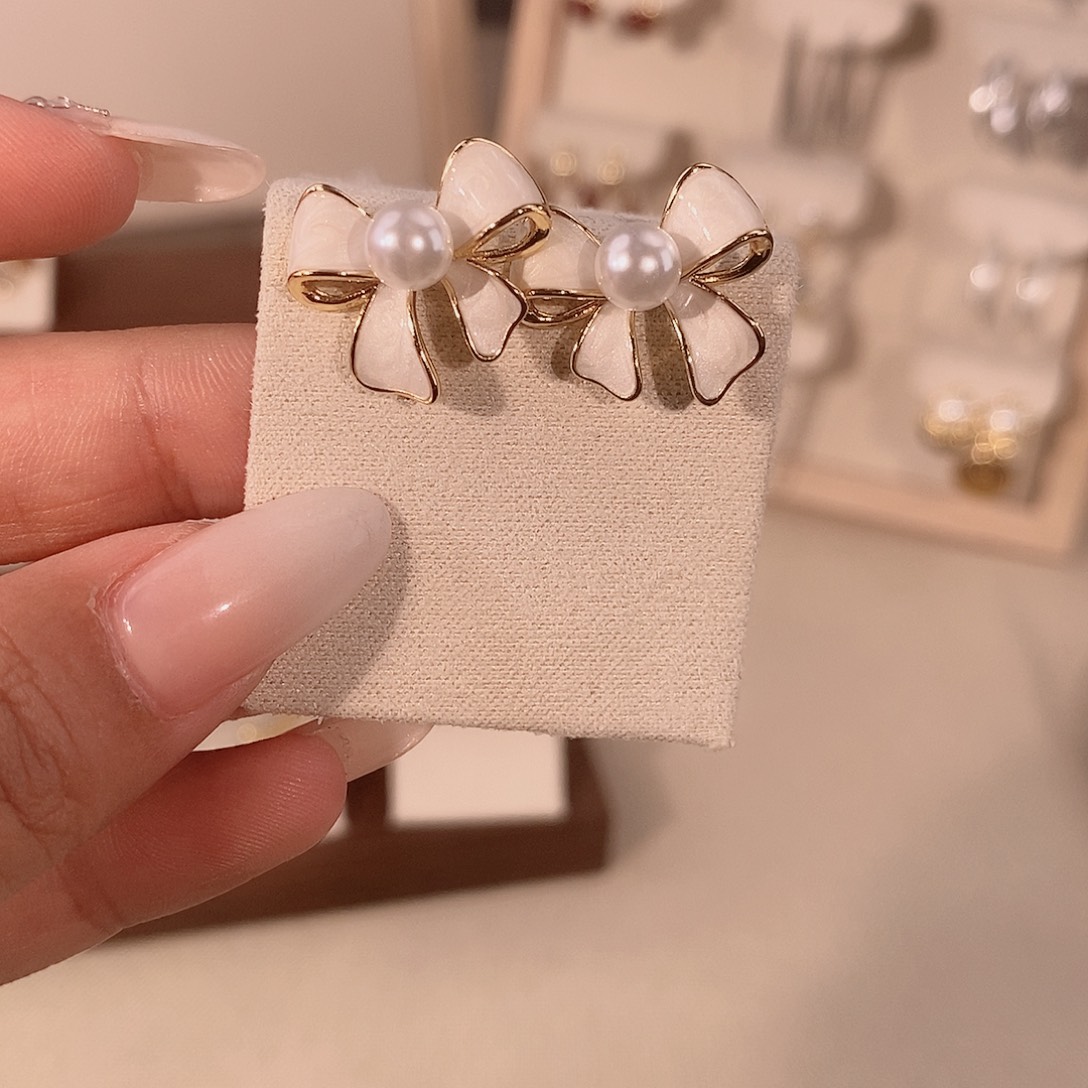 琉璃纯铜合金蝴蝶温柔耳饰