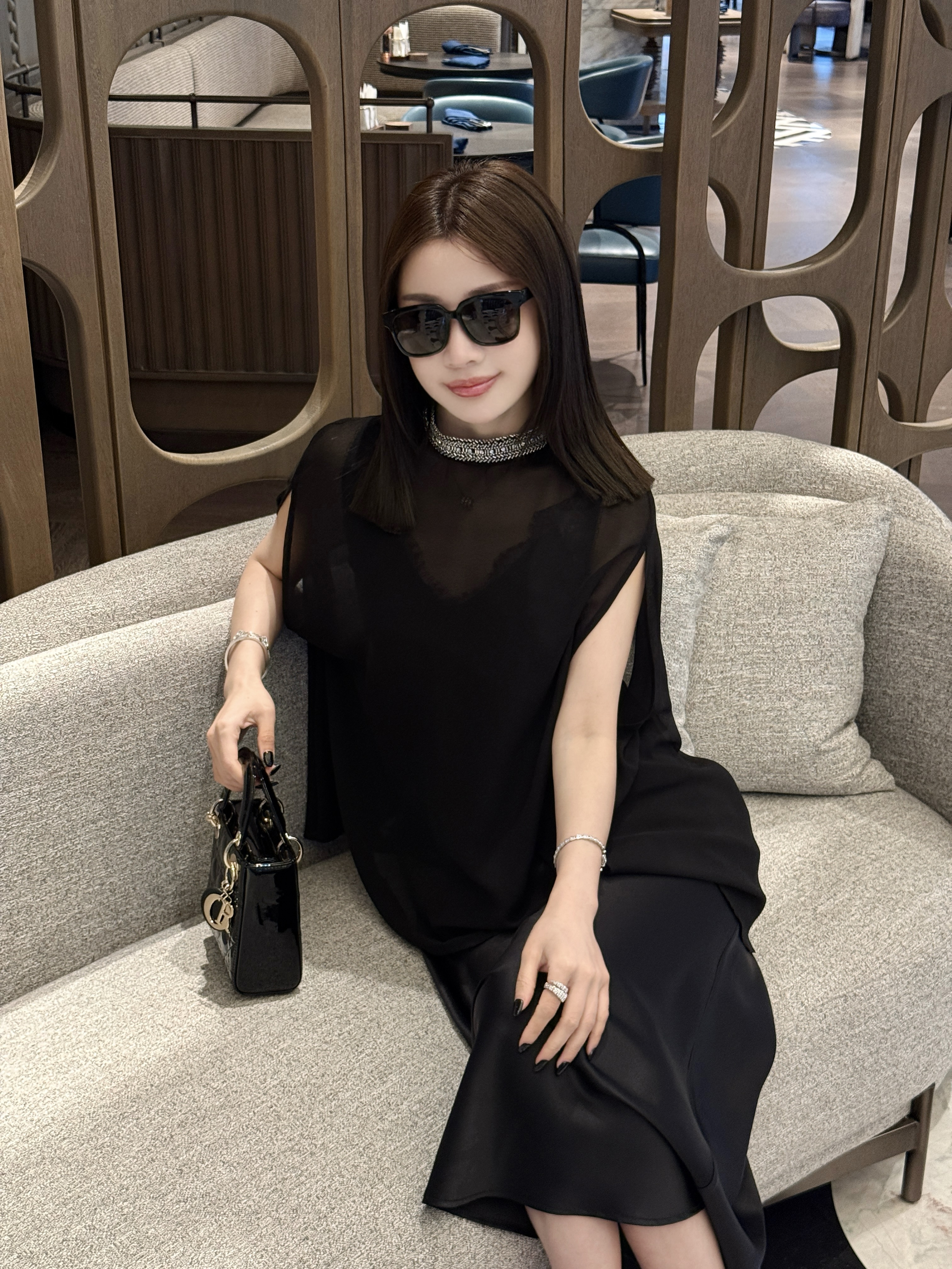 【方圆】释放朦胧雅致氛围_轻透防晒披肩