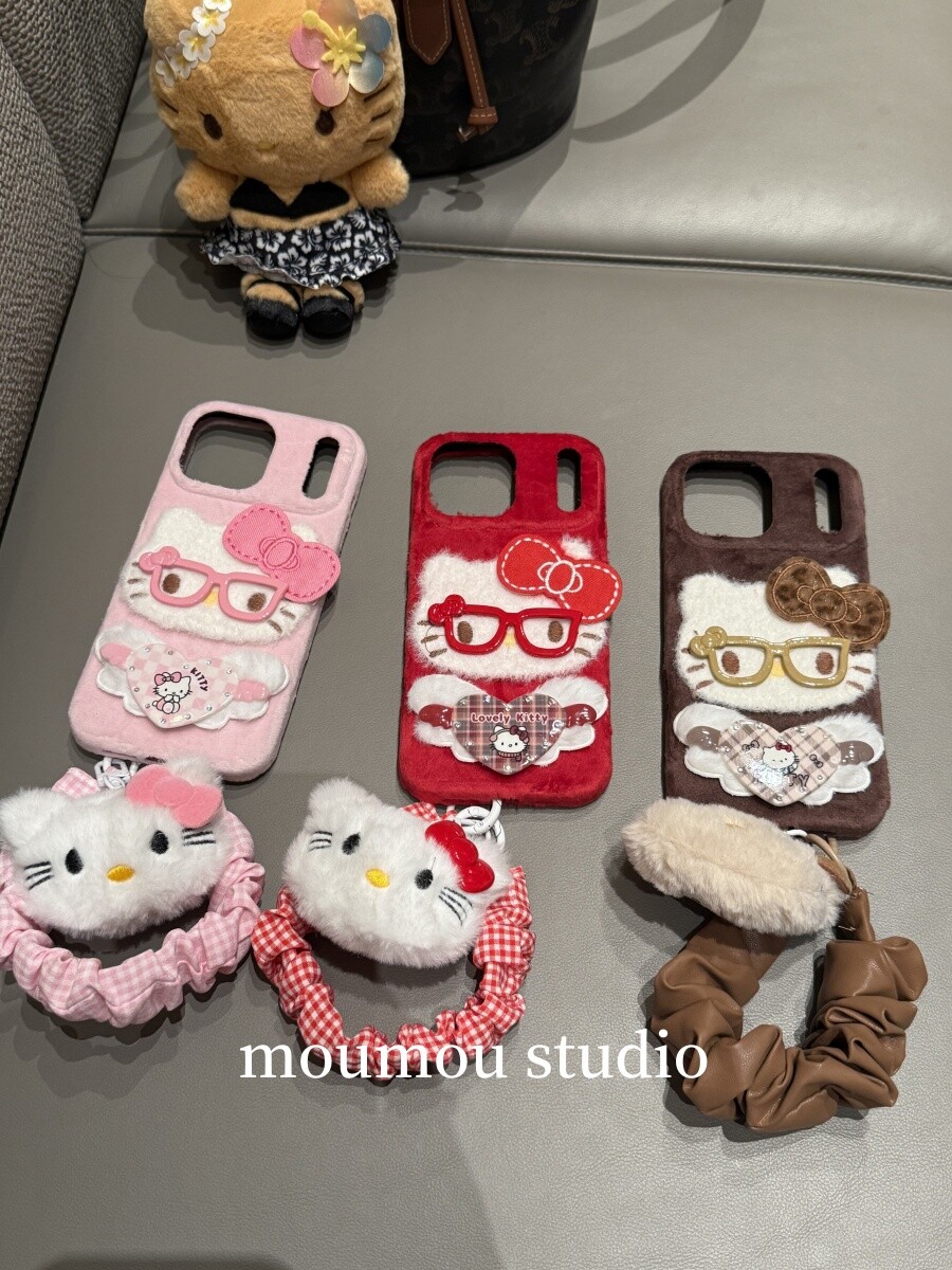可爱毛绒眼镜kt猫适用苹果17ProMax手机壳iphone16秋冬15防摔1413