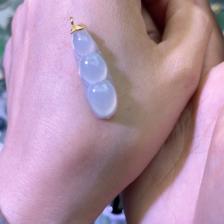 翡翠颈饰18K金镶嵌豆子