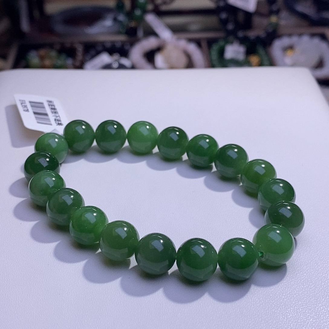 颈饰未镶嵌和田玉碧玉老料冰度俄料阳绿手串10m