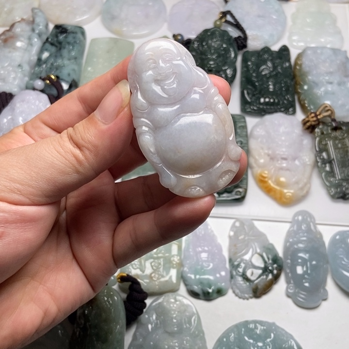 翡翠未镶嵌颈饰站佛36