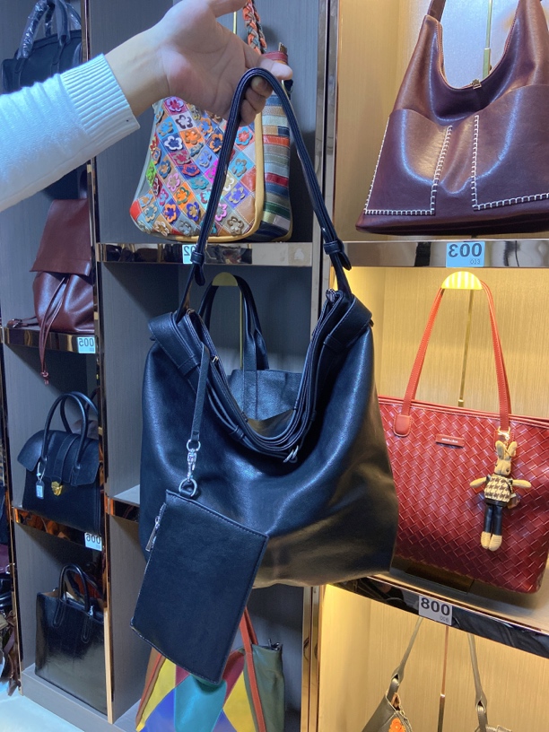 新款简约大气水桶腋下斜挎女包5079