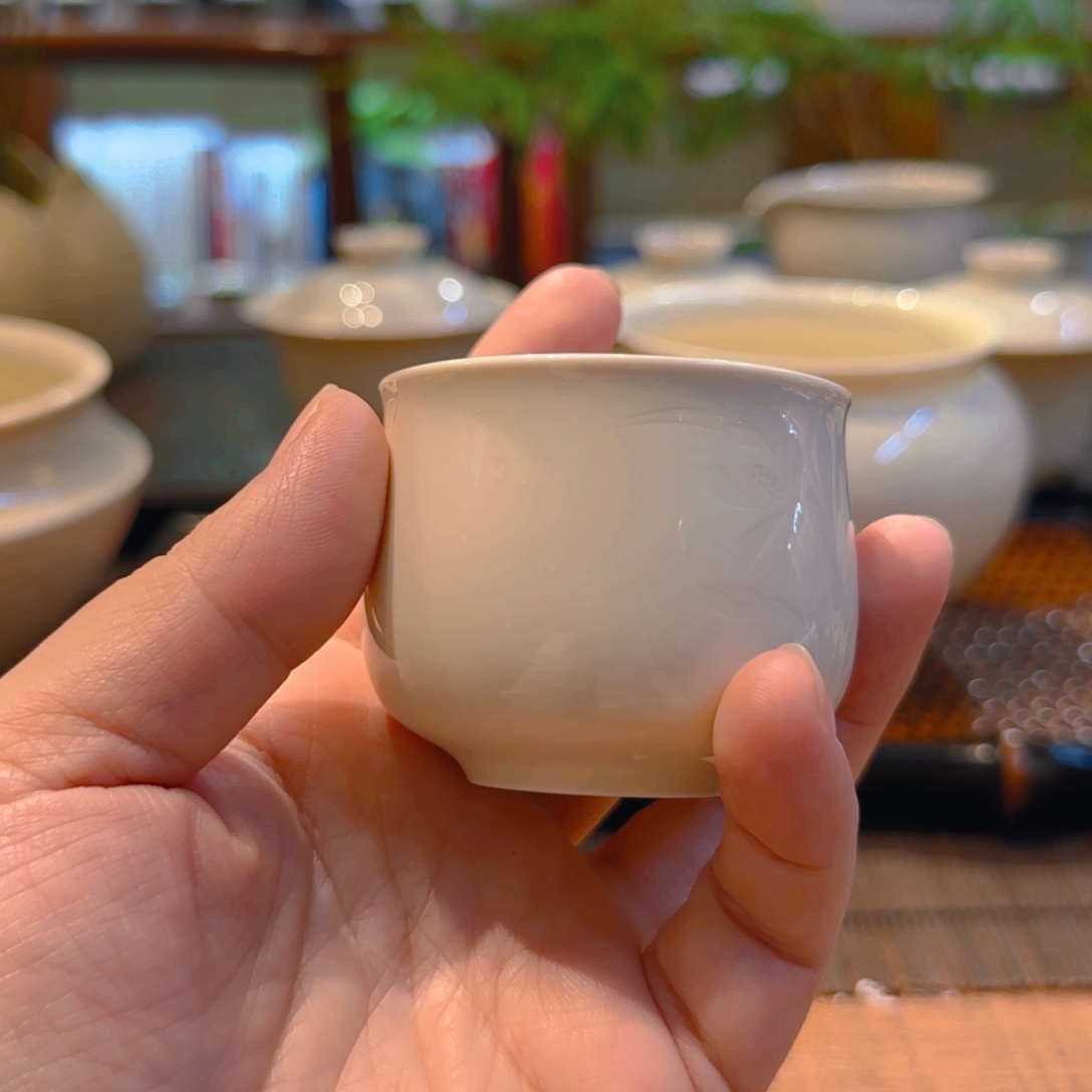 ****叭二等品兰花大钱袋子主人杯80cc