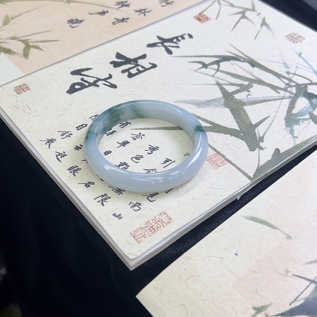 用***9定制翡翠未镶嵌天然缅甸A货翡翠手镯