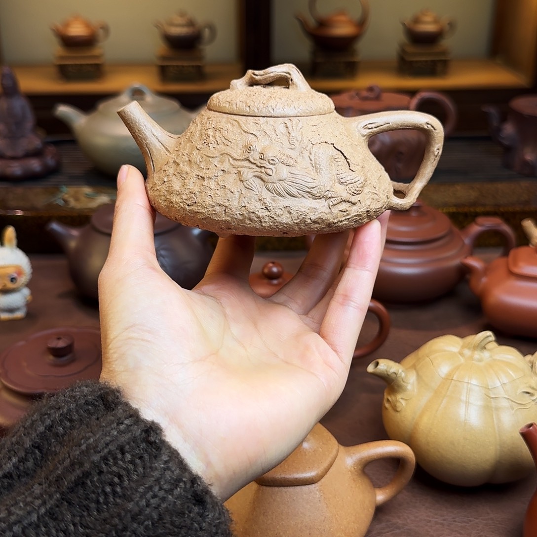 V***i紫砂茶壶供春壶，老段泥