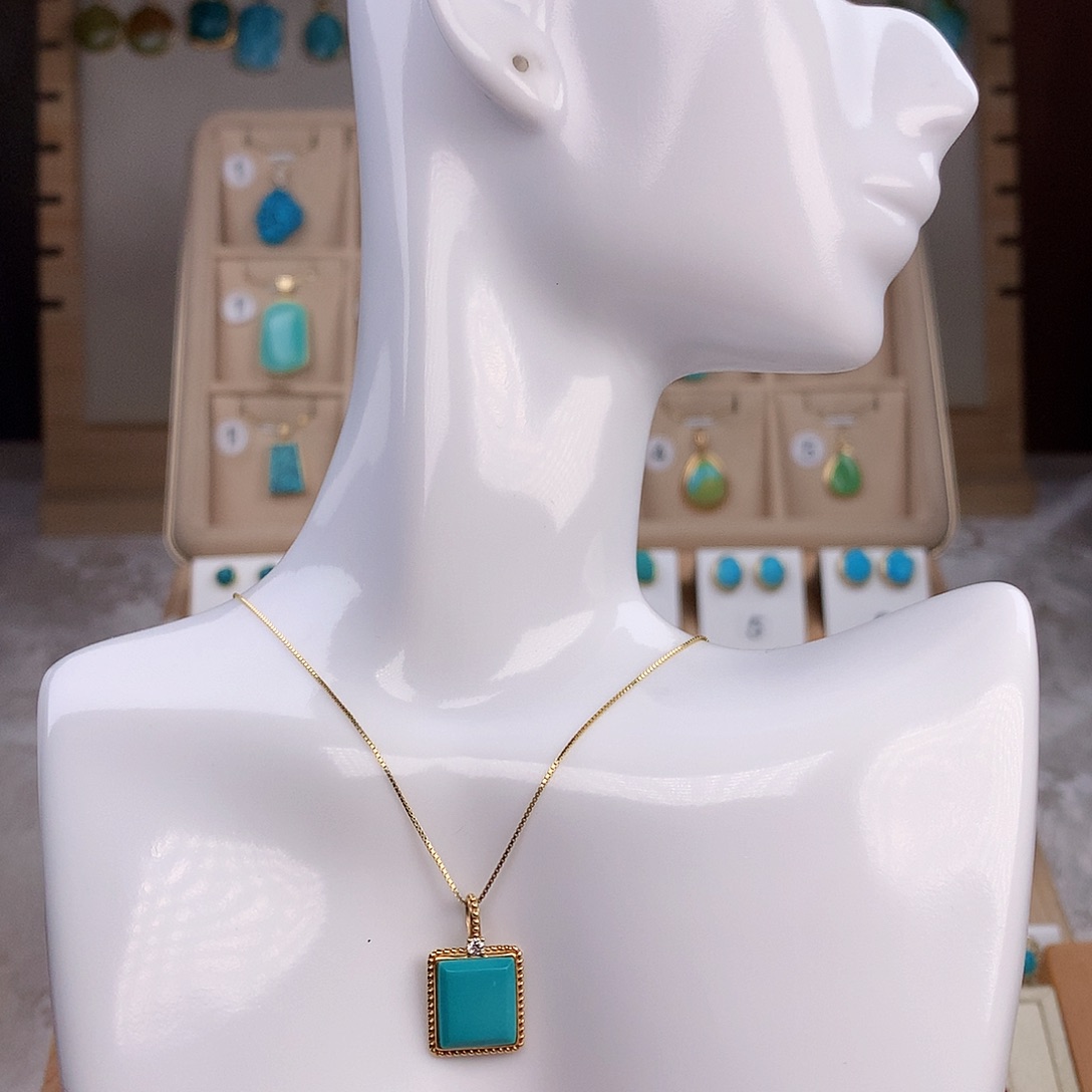 绿松石颈饰18K金镶嵌