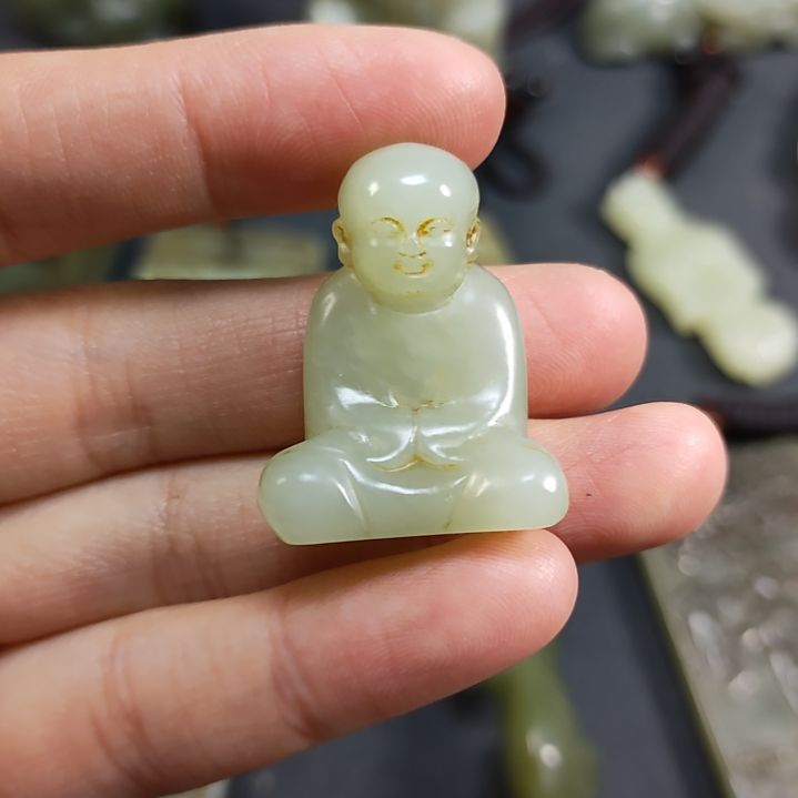 和田玉颈饰未镶嵌