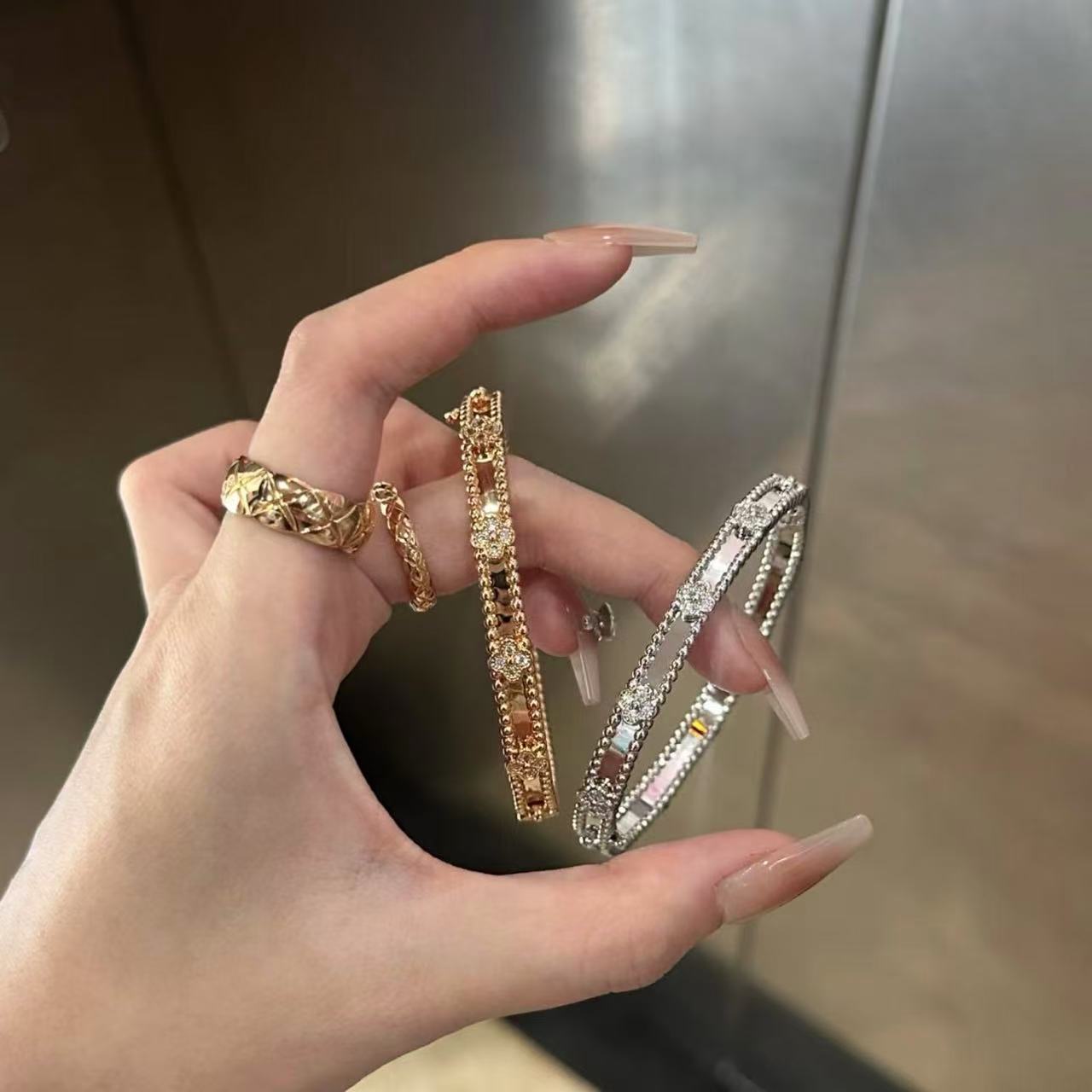 轻奢万花筒手镯时尚