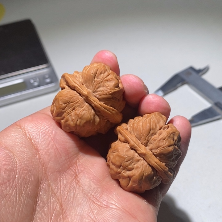 文玩核桃吊坠蛤蟆头