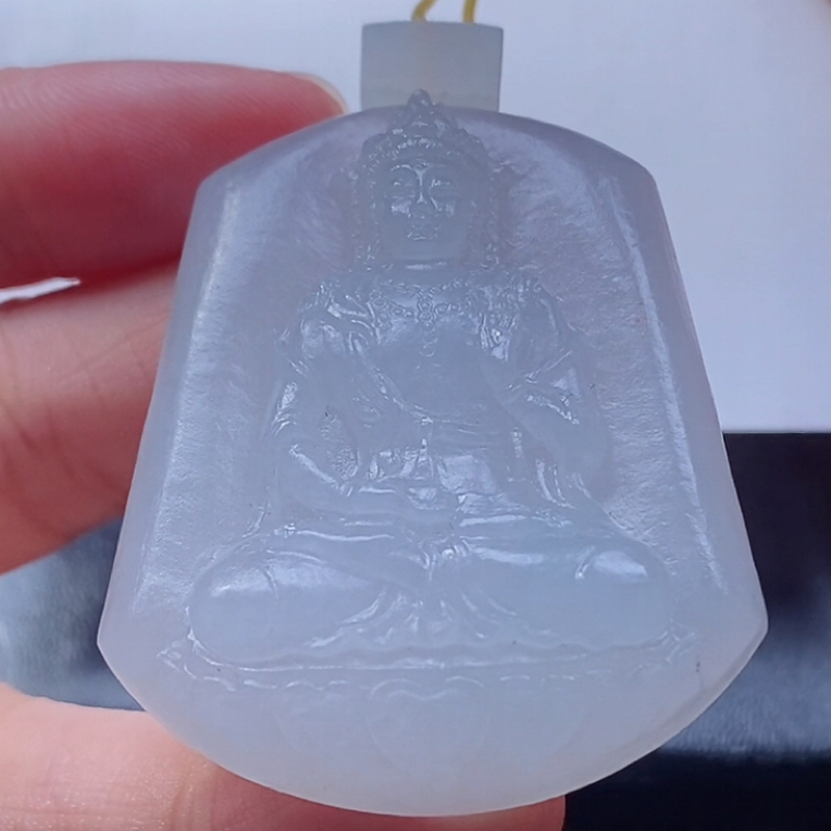 天然缅甸翡翠厚装冰胶观音