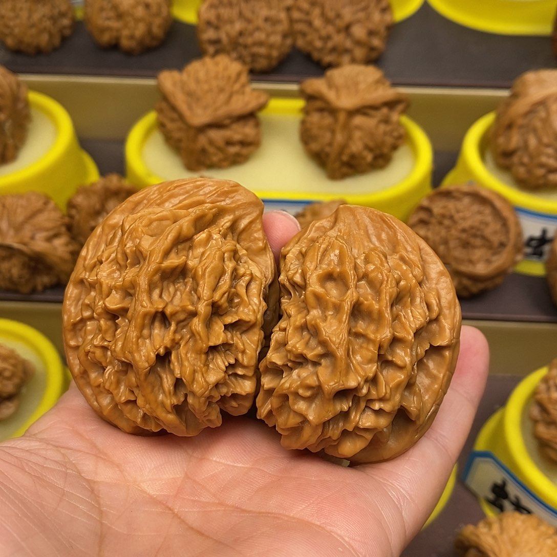 文玩核桃吊坠帝王半壁77