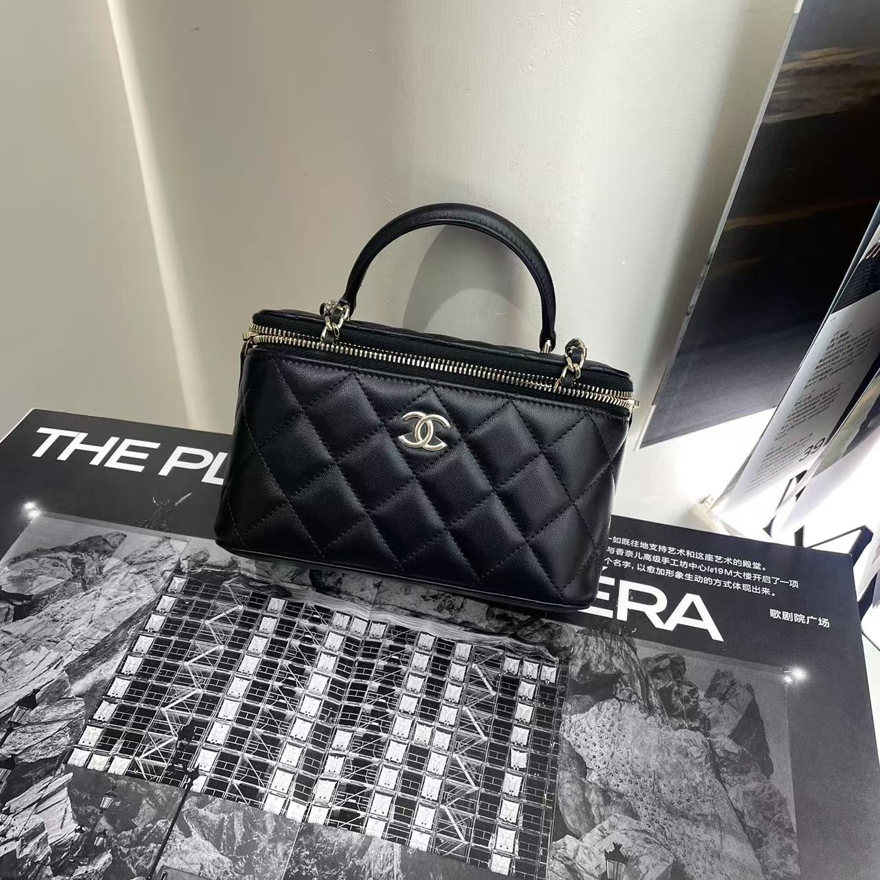 全新未使用 Chanel/香奈儿 25年1月经典羊皮手提长盒子 斜挎包
