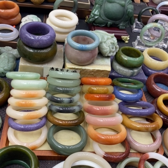 小****石英岩玉未镶嵌手饰