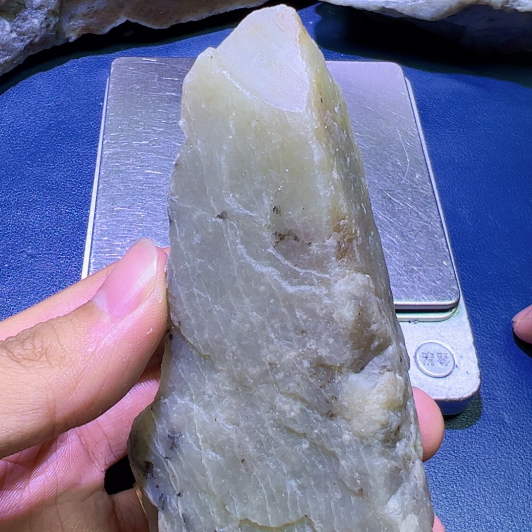 未镶嵌和田玉（糖玉）珠宝半成品