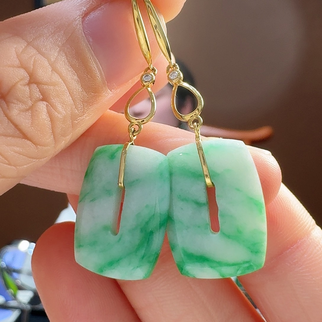 翡翠耳饰18K金镶嵌耳饰