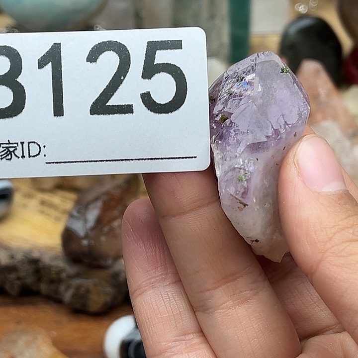 L****水晶未镶嵌珠宝半成品默认微瑕