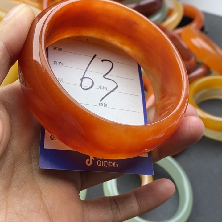 未镶嵌手镯石英质玉