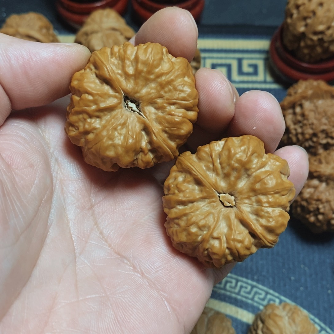 文玩核桃把件蛤蟆头37 88