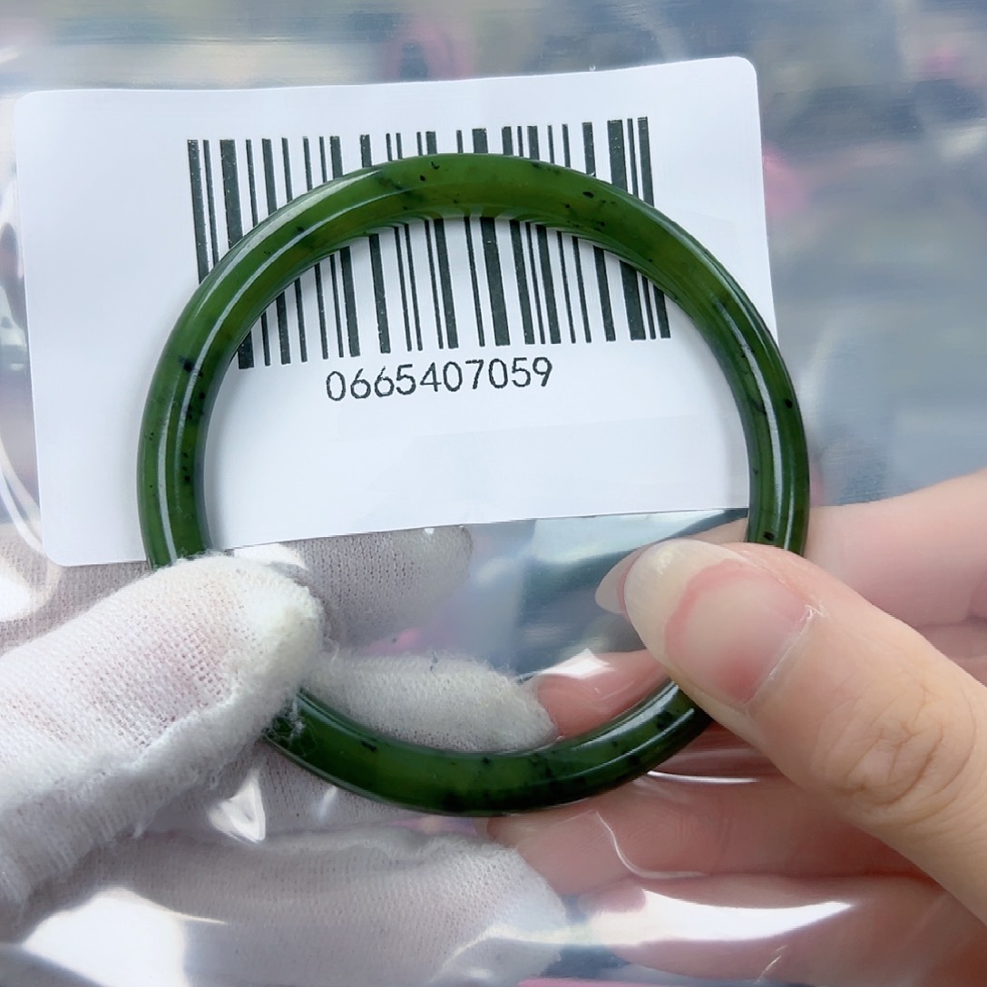 和田玉手镯未镶嵌57