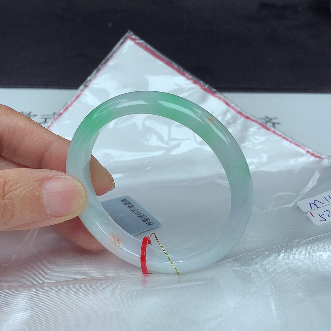 翡翠手镯未镶嵌53贵3003