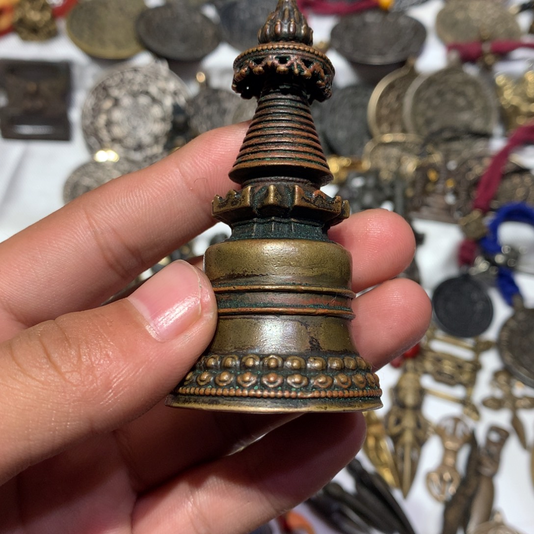 天***地泥塑直播间漏价老东西