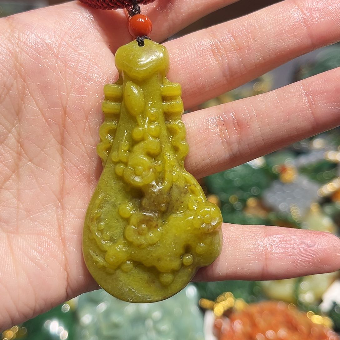 未镶嵌岫玉毛衣链
