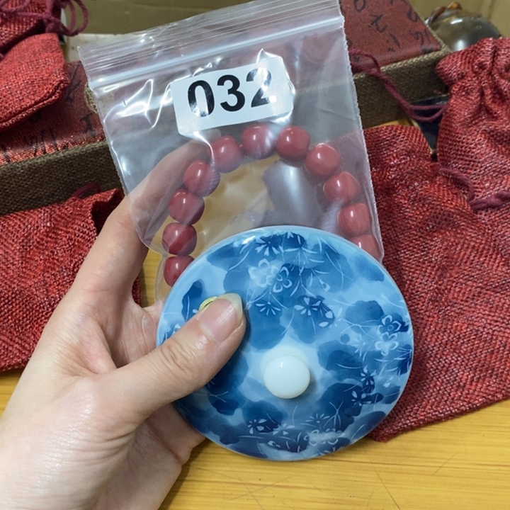 摆件哈中古工艺品一件