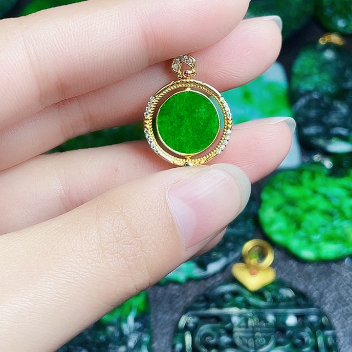 翡翠银S925镶嵌颈饰多样性