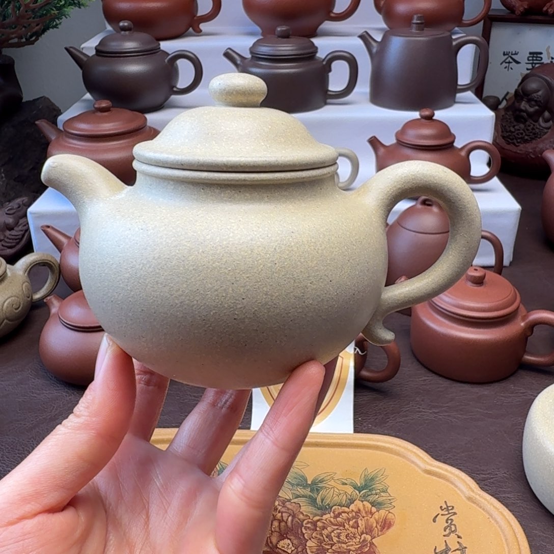 紫砂茶壶黄龙源  本绿   连子 260微瑕
