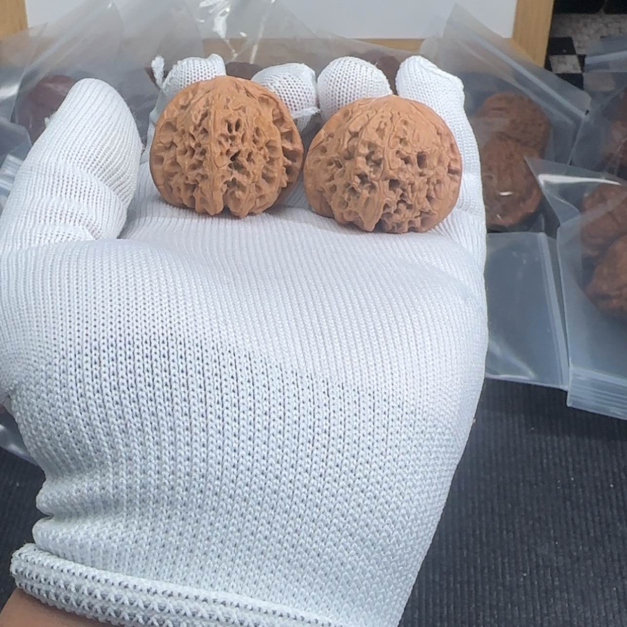 【闪购商品】文玩核桃把件龙洞峪